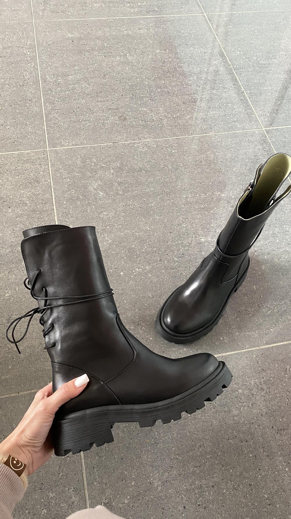 Чоботи зимові з шнуровкою позаду, шкіра  22-109-12 Barbilioni 38, Чорний