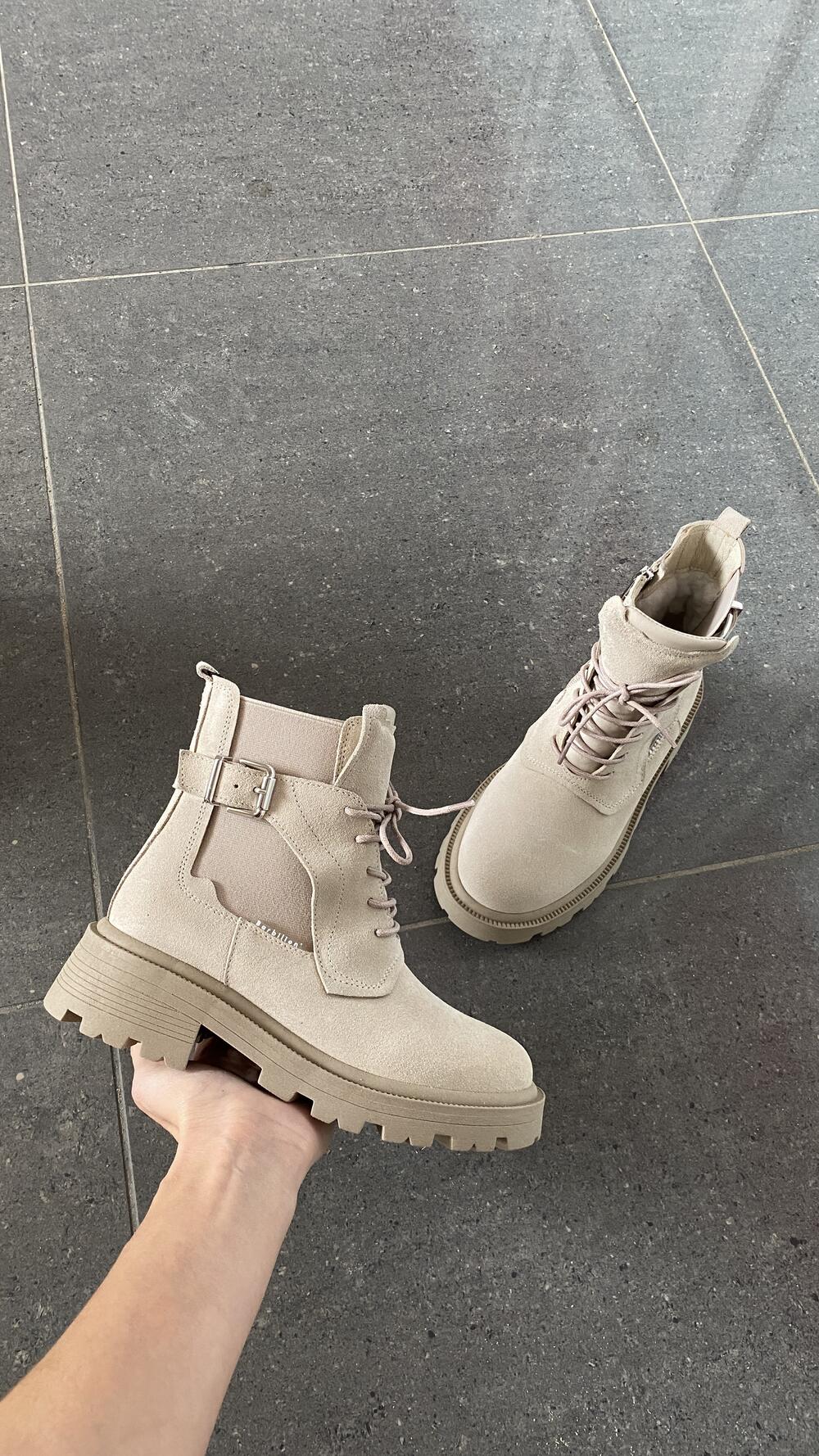 Черевики зимові з резинкою та пряжкою, замшеві 22-114-12 Barbilioni 37, Бежевий