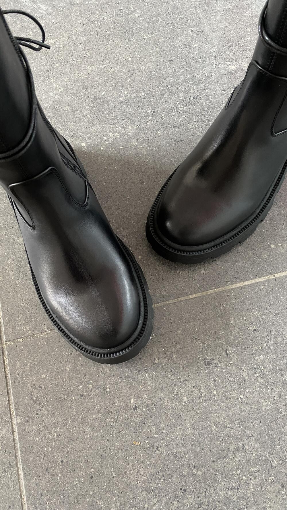 Чоботи зимові з шнуровкою позаду, шкіра  22-109-12 Barbilioni 38, Чорний