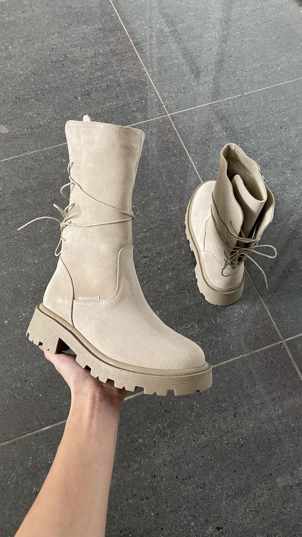 Чоботи зимові, замшеві з шнурками позаду 22-109-12 Barbilioni 40, Бежевий