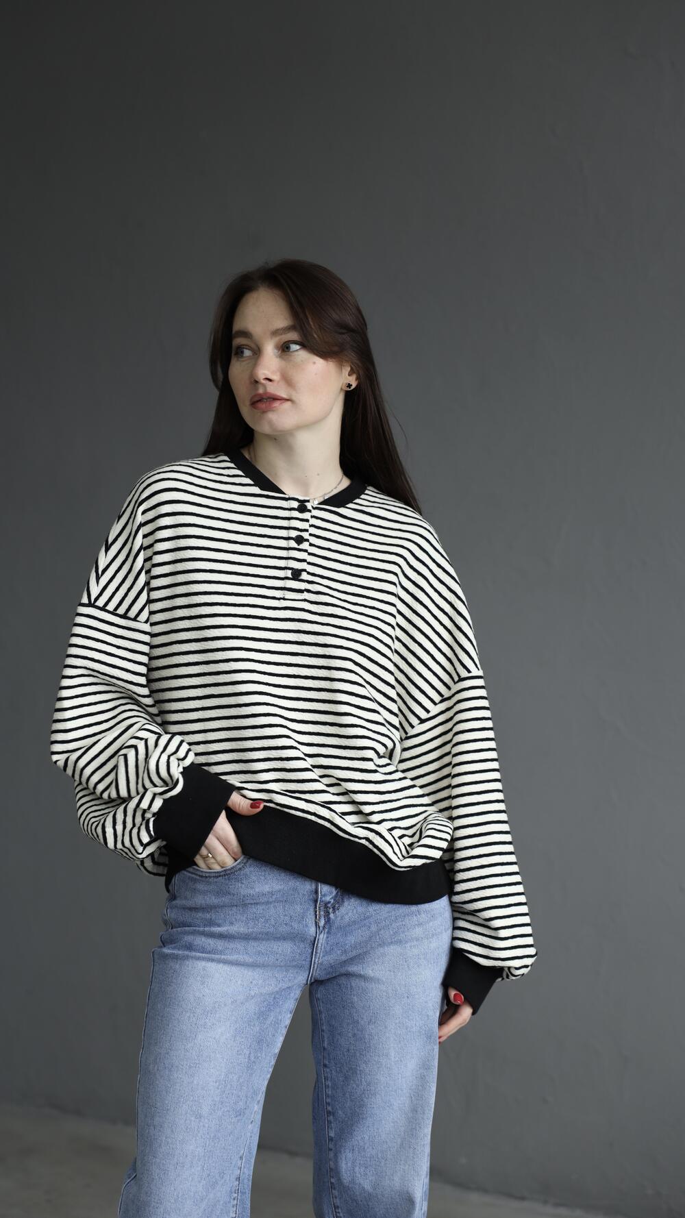 Світшот у смужку з трьома ґудзиками Oversize, Чорно-білий