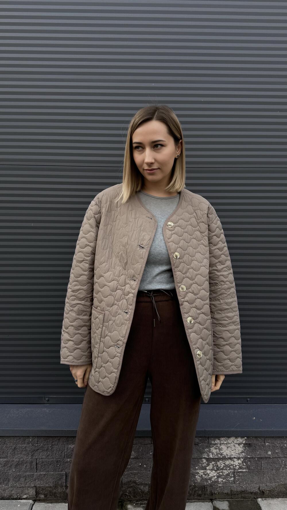 Куртка стьобана без коміра на ґудзиках Degrees made in Italy Oversize, Мокка