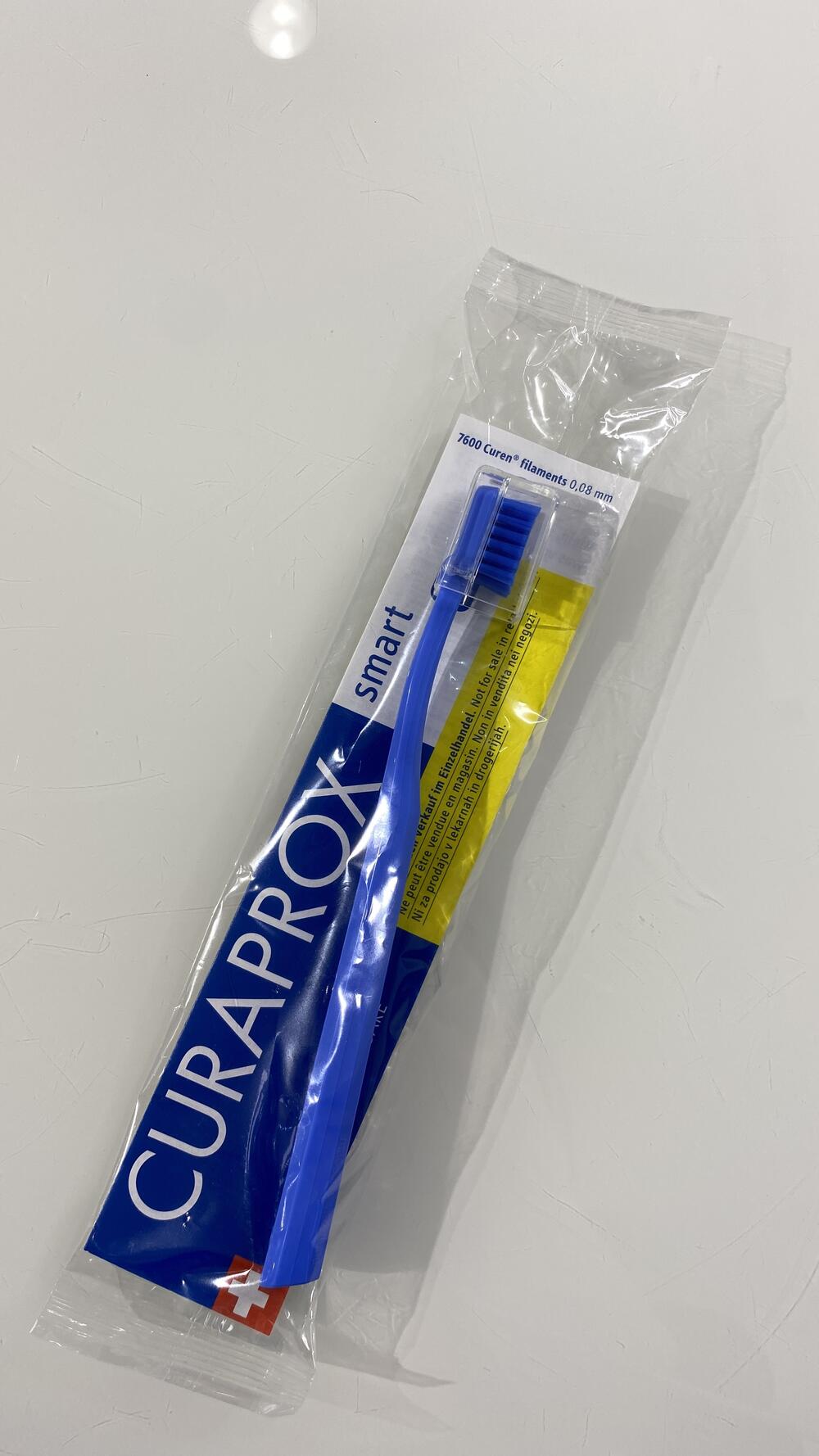 Зубна щітка Smart дитяча у полиетилені синя з синім Curaprox