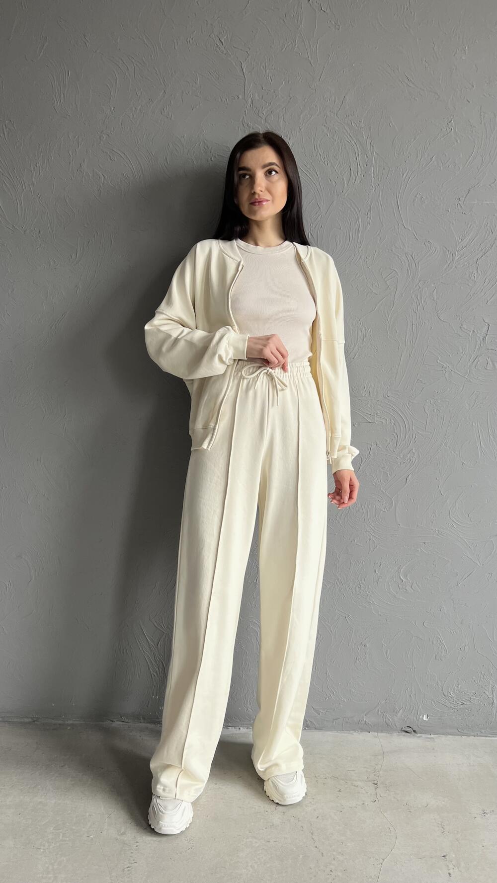 Костюм з олімпійкою з блискавкою та широкими брюками зі стрілкою Deppot M, Молочний