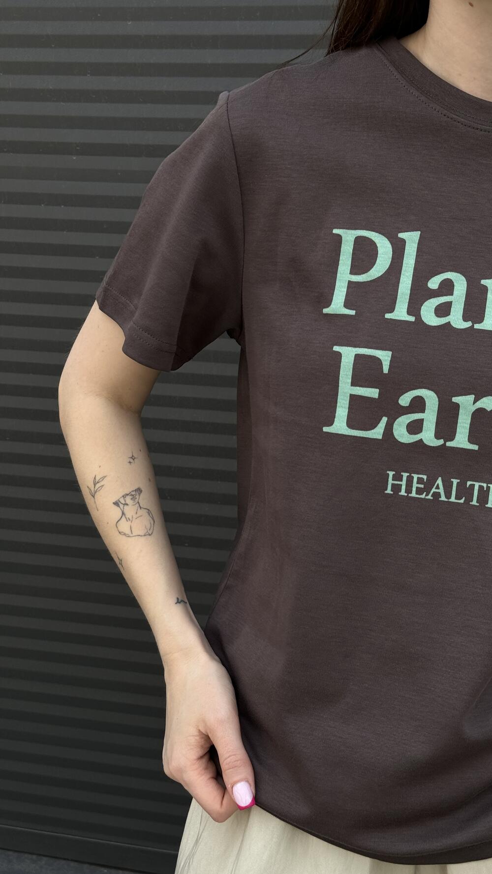 Футболка з принтом Planet S/M, Графітовий