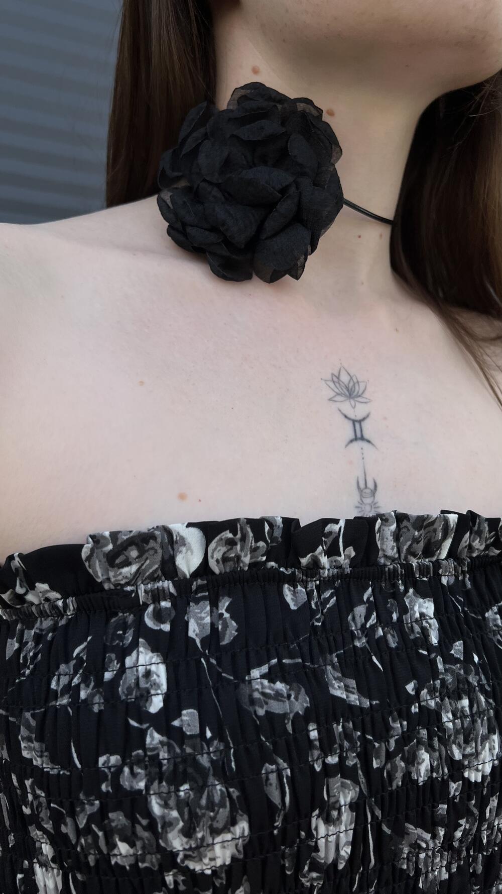 Сарафан з принтом троянди з воланами та чокером M, Чорний