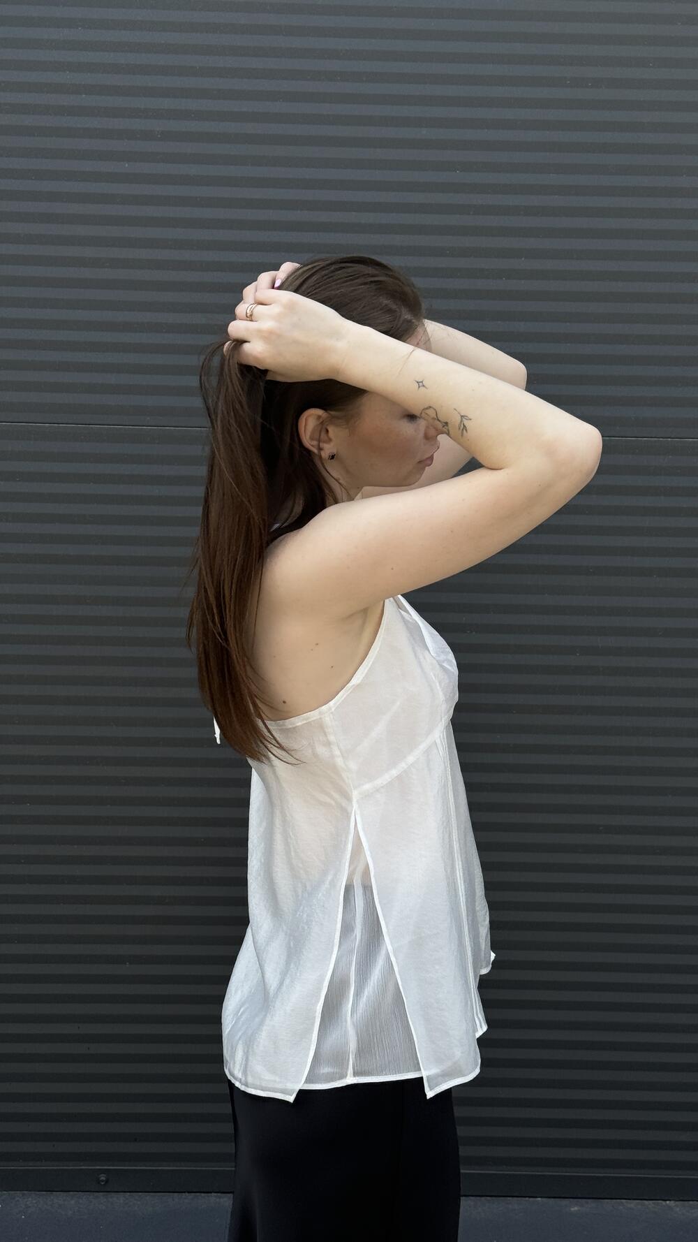 Майка прозора з регульованими брителями та розрізами S/M, Білий