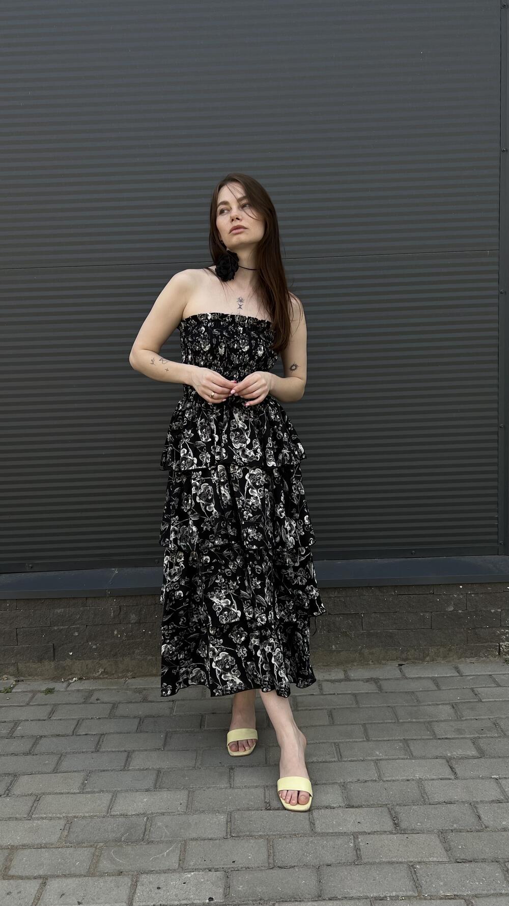 Сарафан з принтом троянди з воланами та чокером M, Чорний