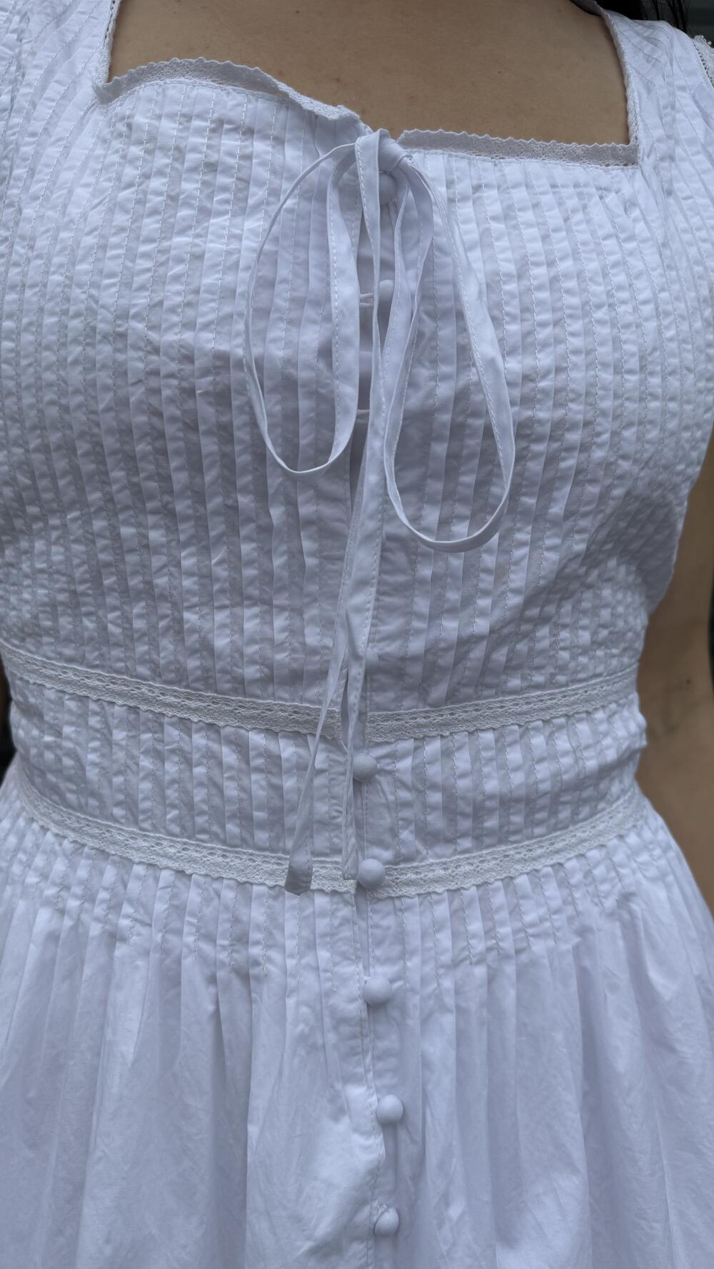 Сарафан з мілкими ґудзиками та куліскою Olive S, Білий