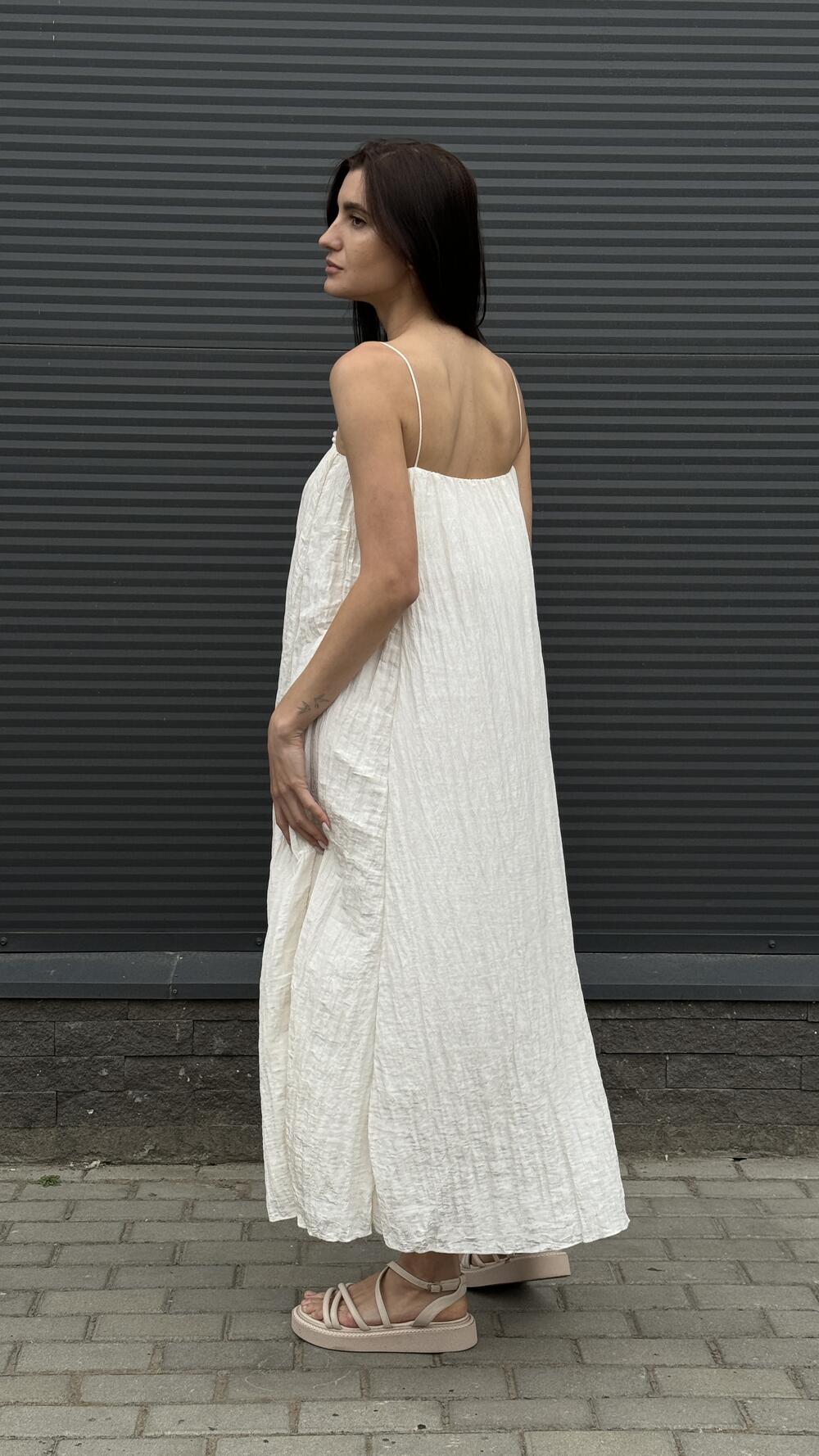 Сукня з намистом на брителях, міді, тканина жатка M, Кремовий