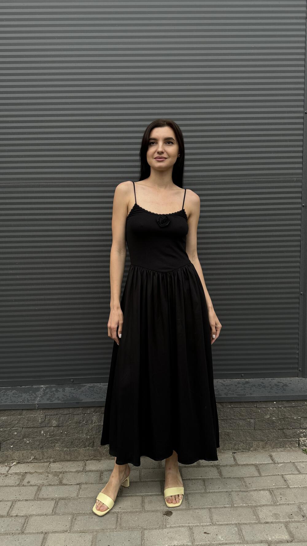 Сарафан з брошкою троянда на грудях M, Чорний