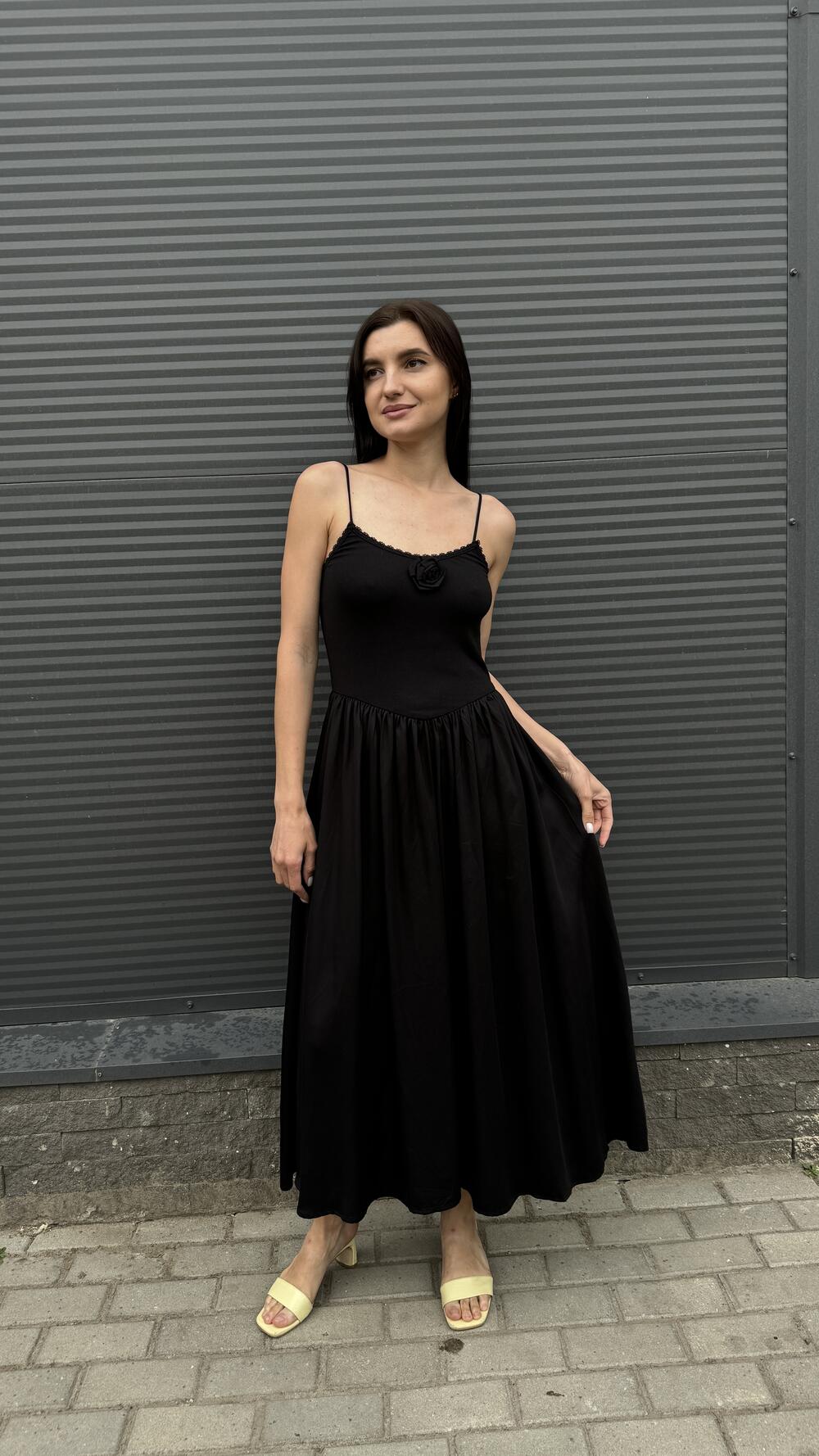 Сарафан з брошкою троянда на грудях M, Чорний