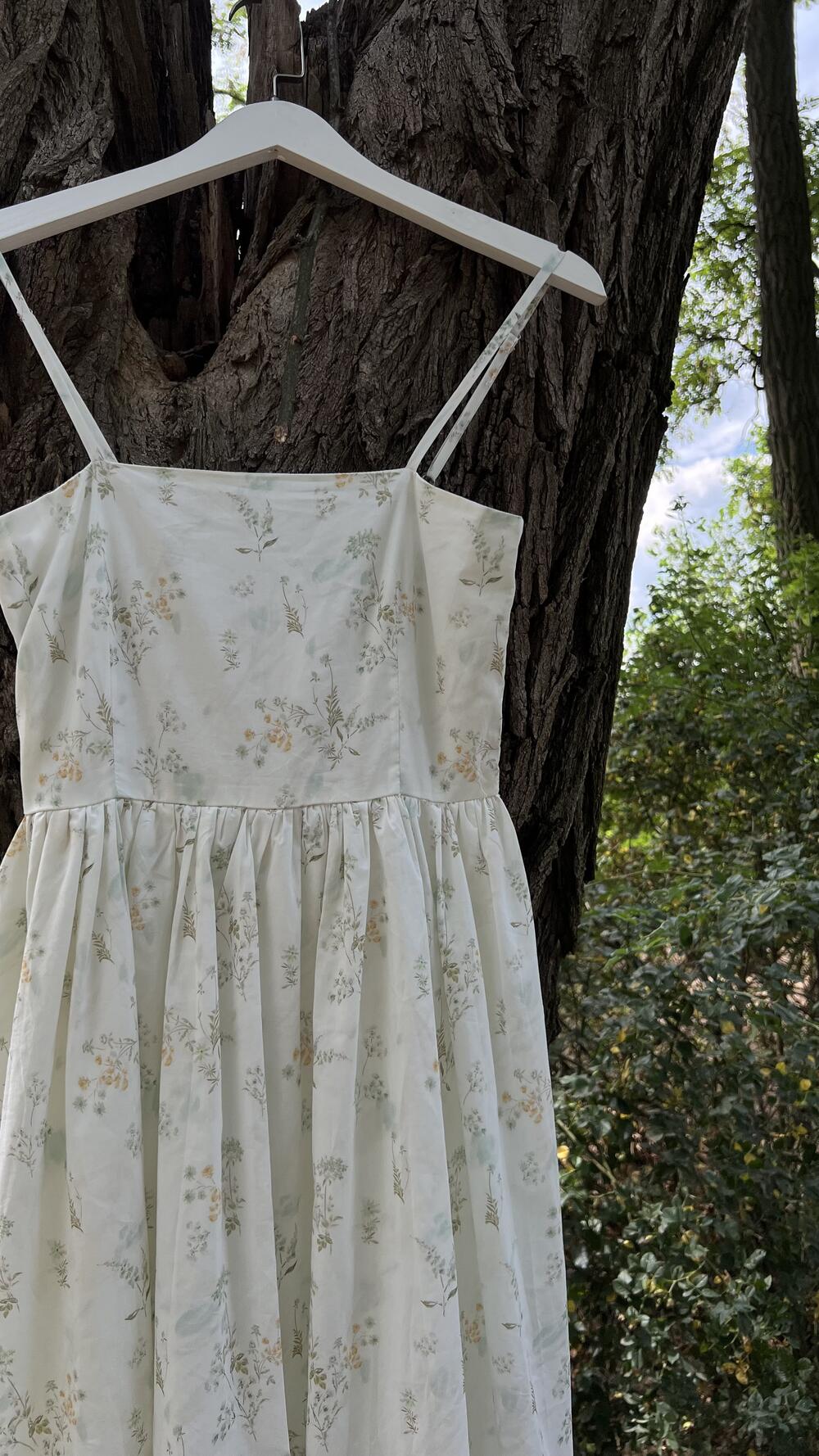 Сарафан на тонких брителях з принтом квіти S/M, Молочний