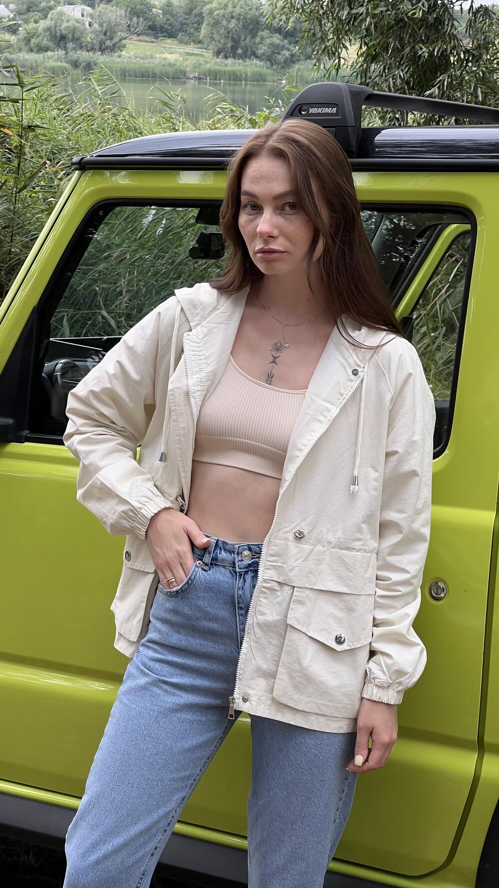 Вітровка з капюшоном, та куліскою S/M, Кремовий