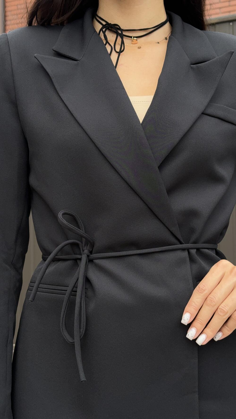 Піджак класичний з тканинним паском Myd S, Чорний