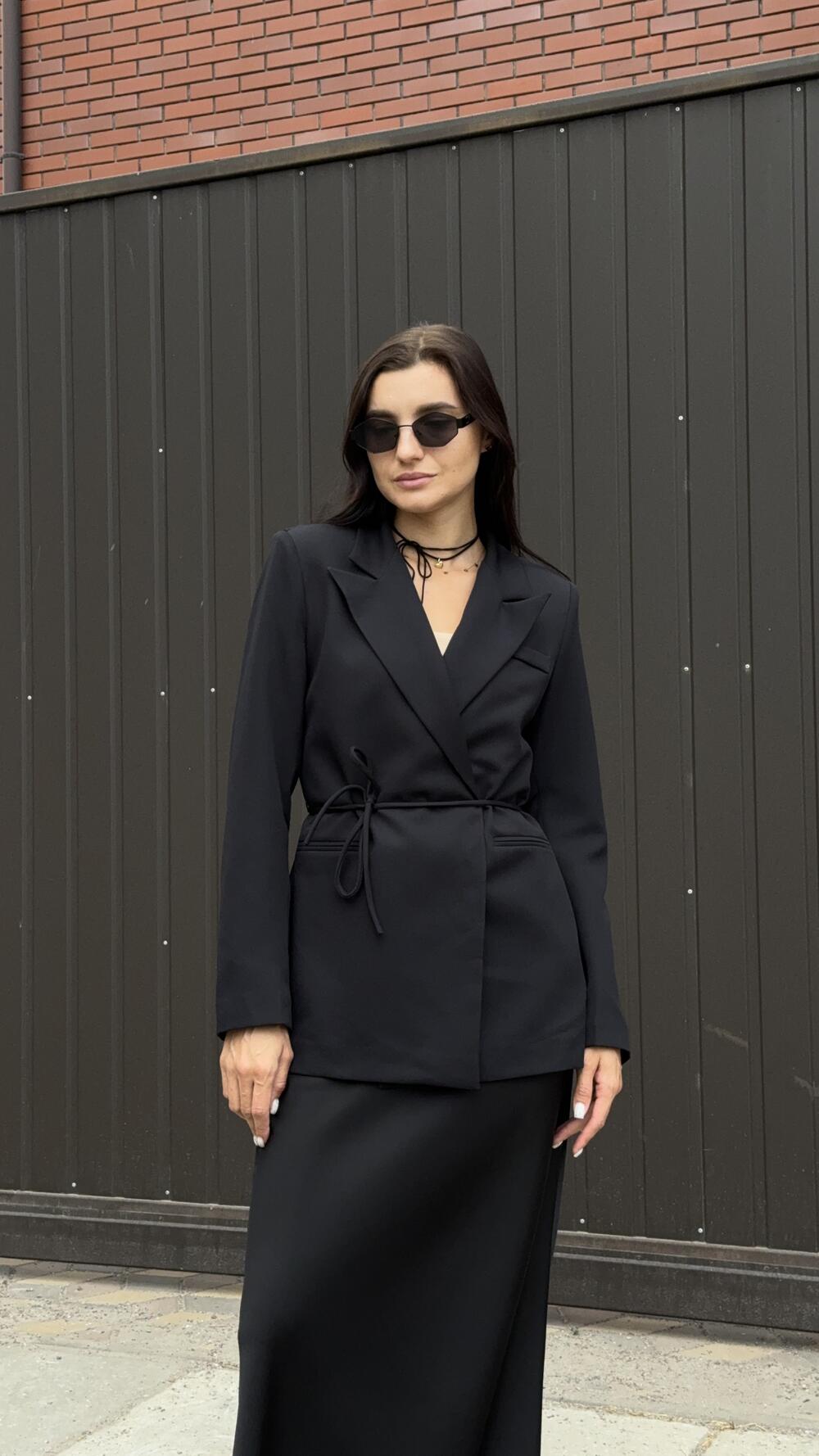 Піджак класичний з тканинним паском Myd S, Чорний