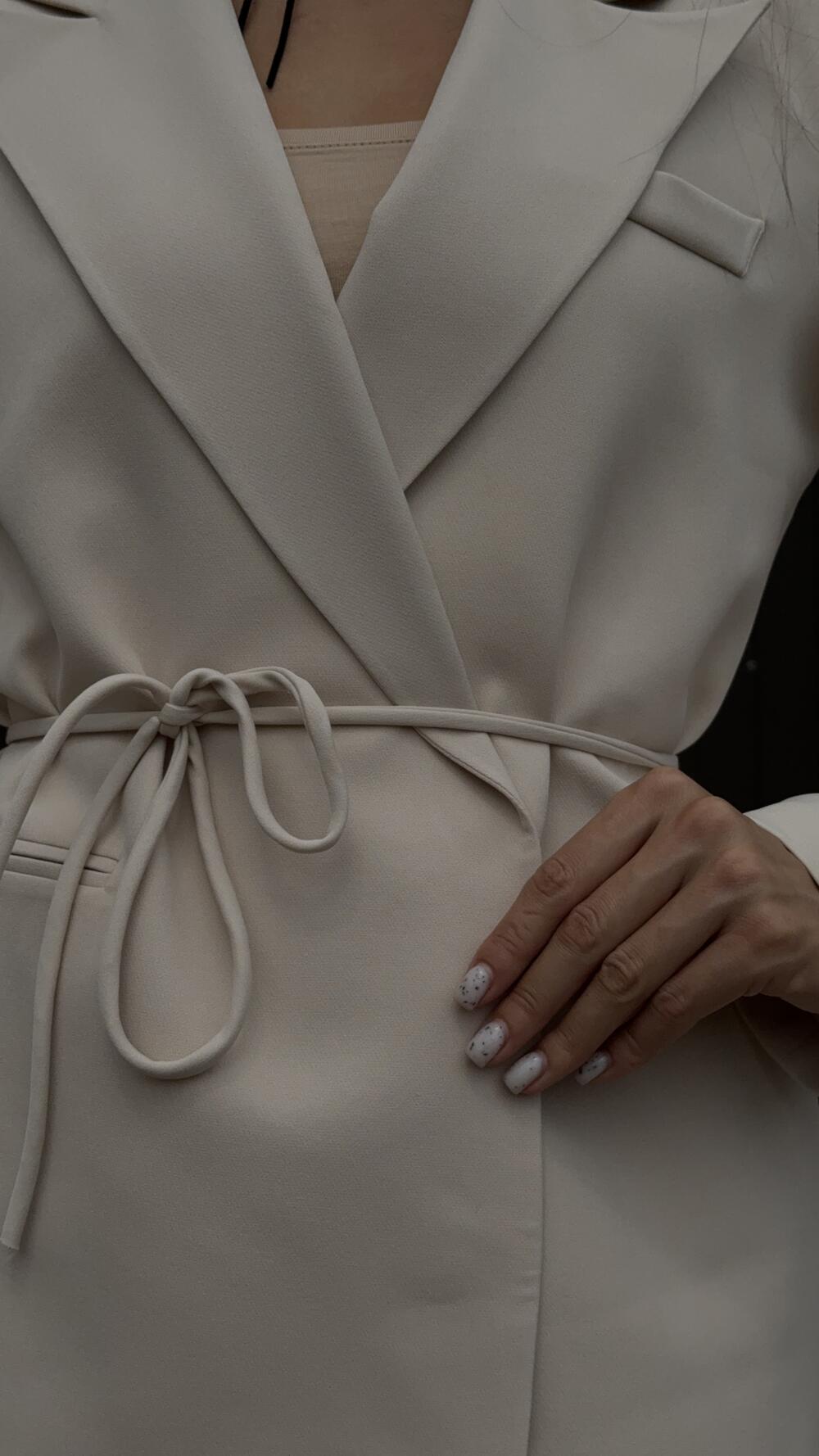 Піджак класичний з тканинним паском Myd L, Бежевий