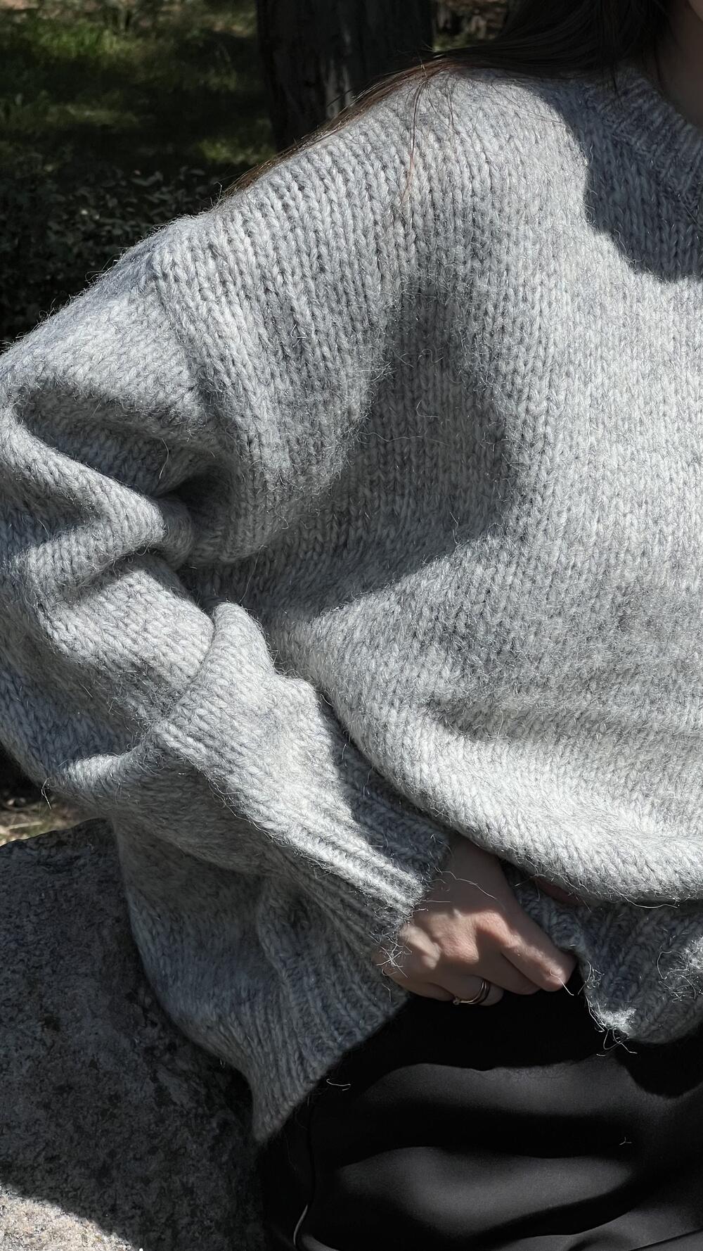 Джемпер з люрексовою ниткою гладенький H259 Lara made in Italy S/M, Сірий меланж