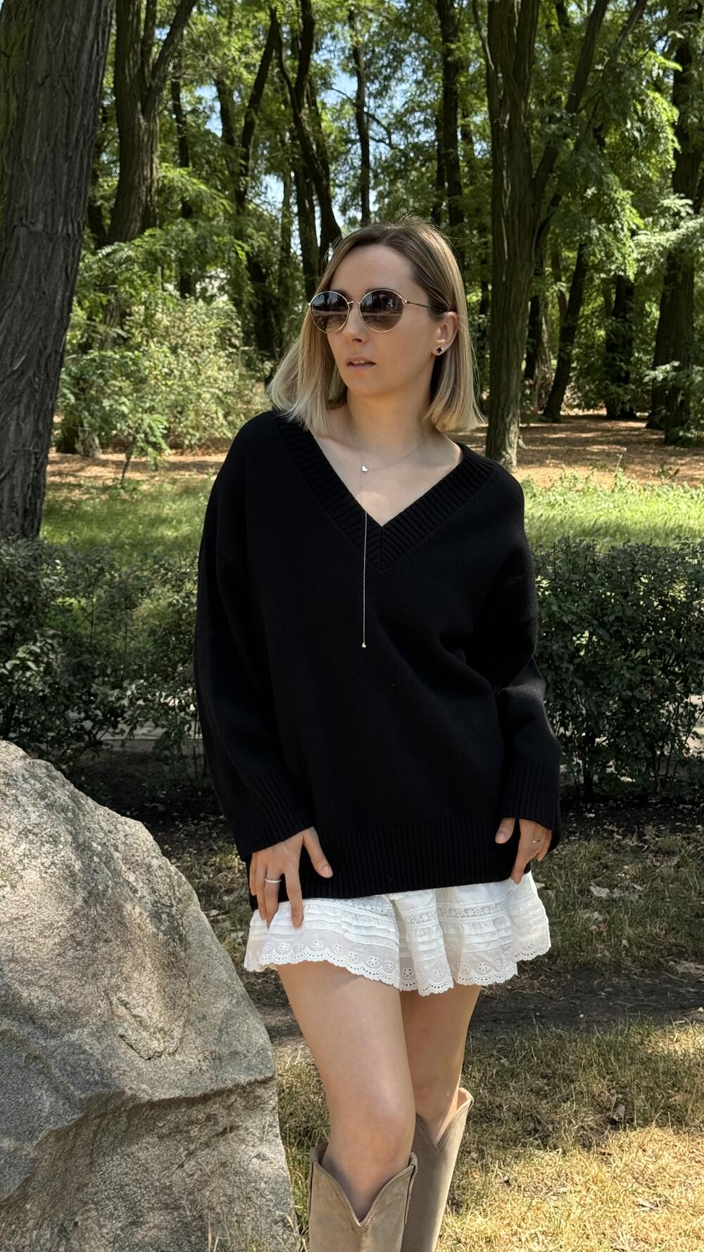 Джемпер з v вирізом, гладенький Un7025 Lara made in Italy M/L, Чорний