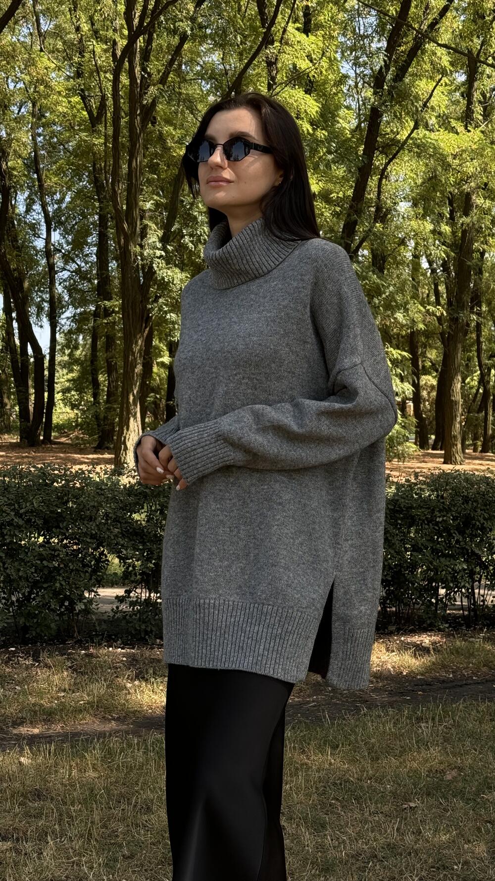 Туніка з розрізами та обʼємним комірцем Un7035 Lara S/M, Графітовий