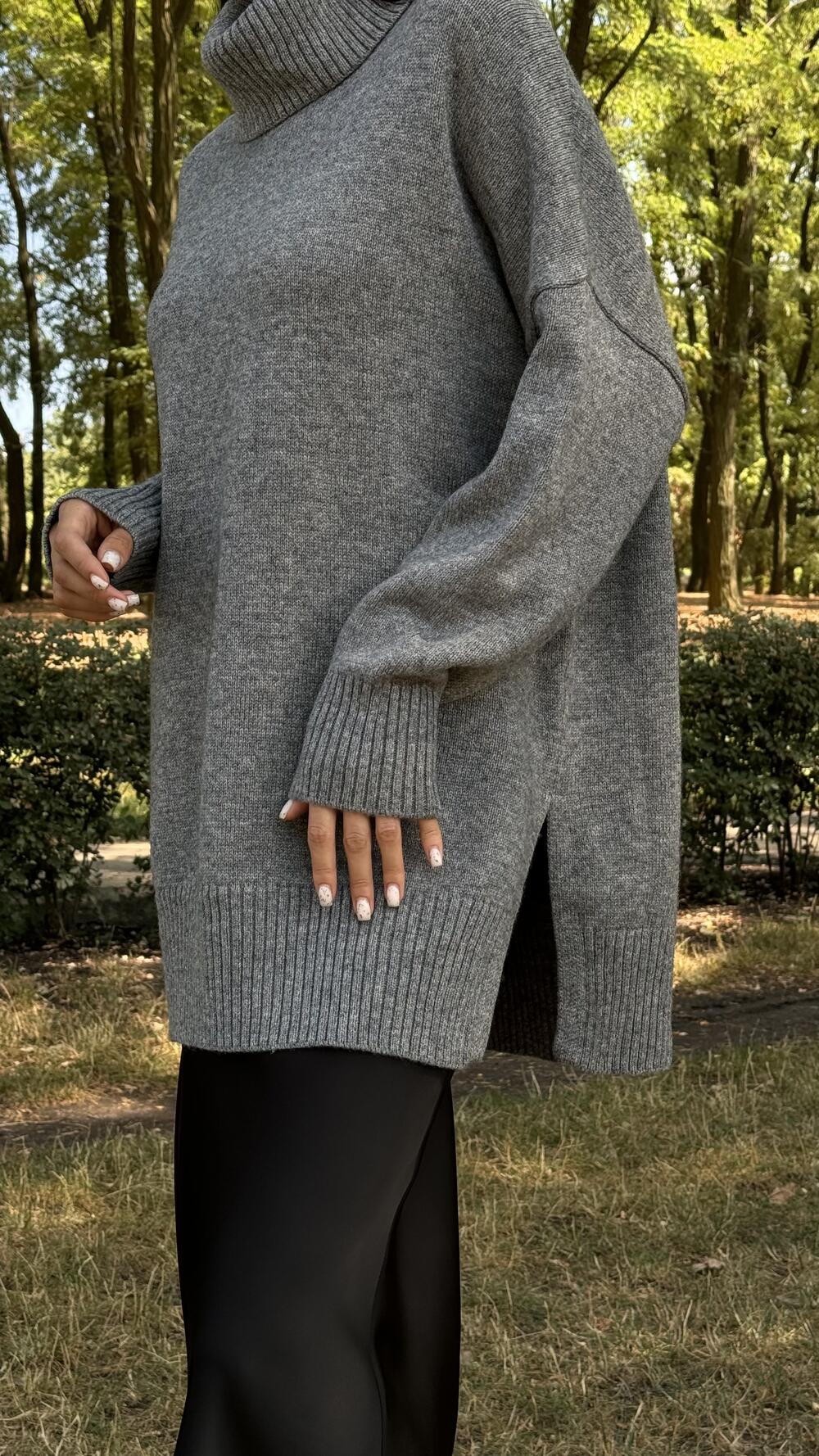 Туніка з розрізами та обʼємним комірцем Un7035 Lara M/L, Графітовий