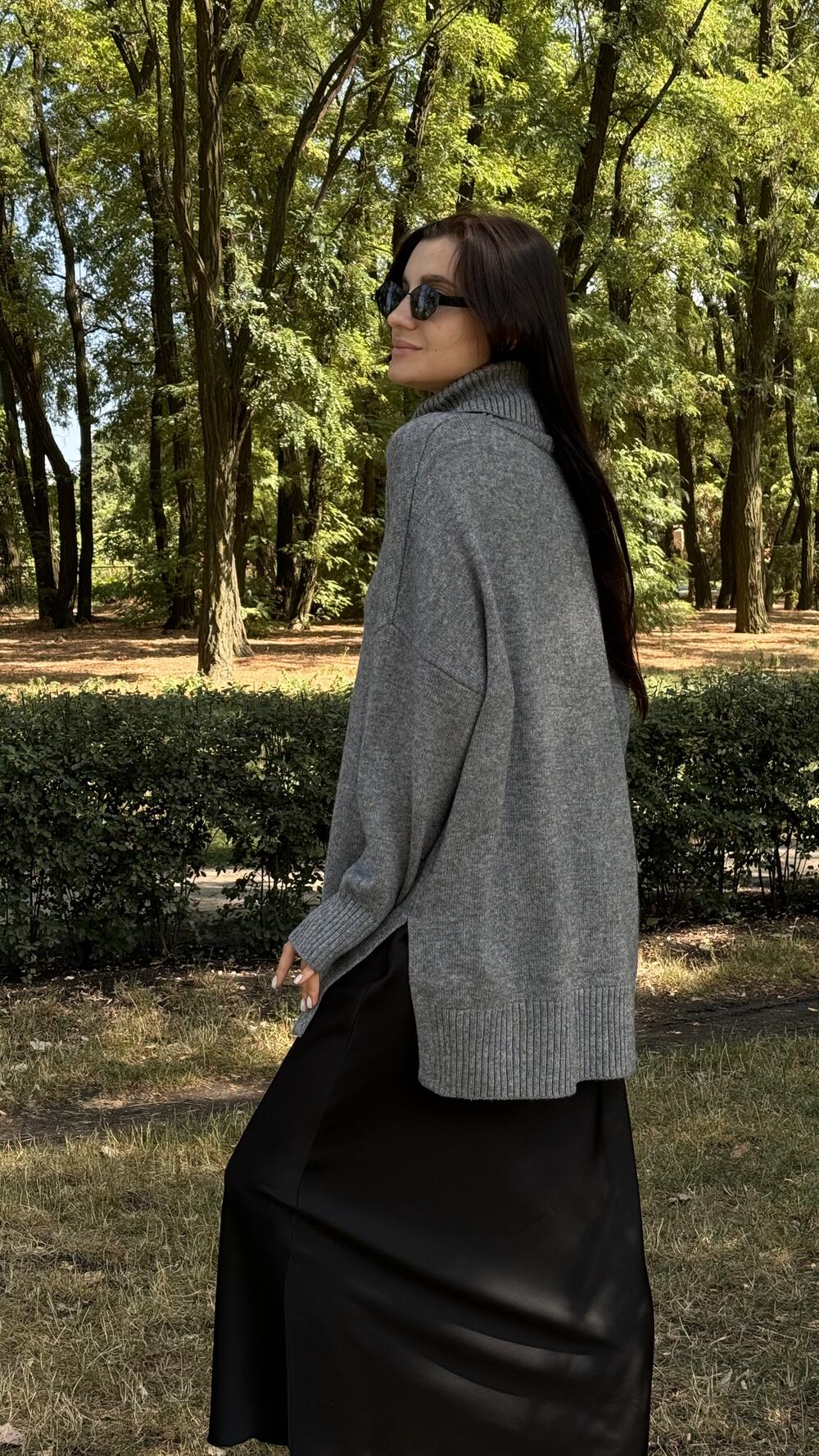 Туніка з розрізами та обʼємним комірцем Un7035 Lara S/M, Графітовий