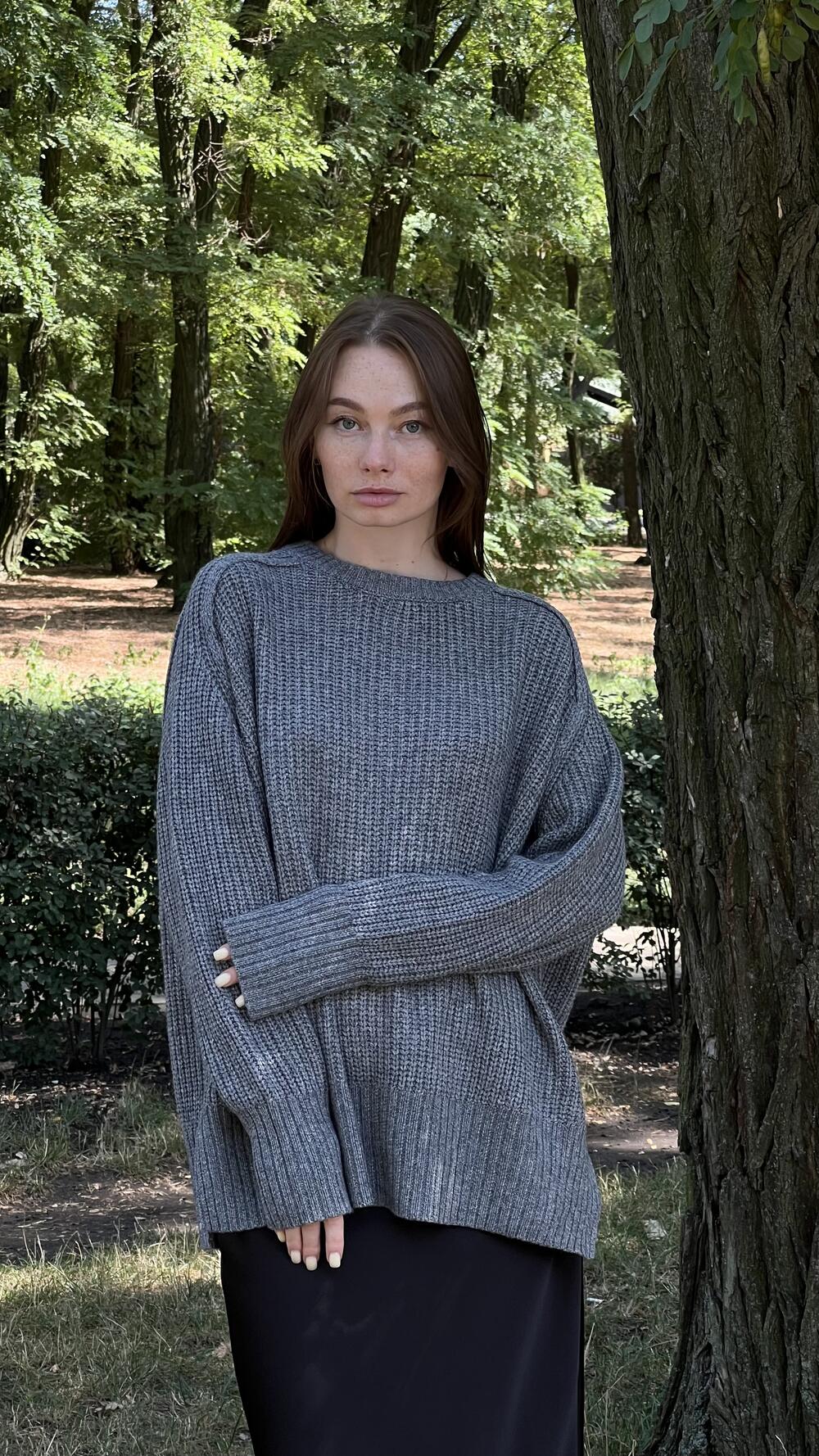 Светр з швами назовні з розрізами збоку Un7039 Lara S/M, Графітовий