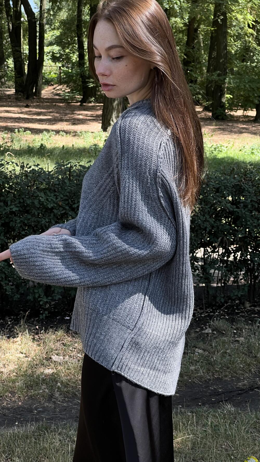 Светр з швом назовні у формі кокона Un7038 Lara M/L, Графітовий