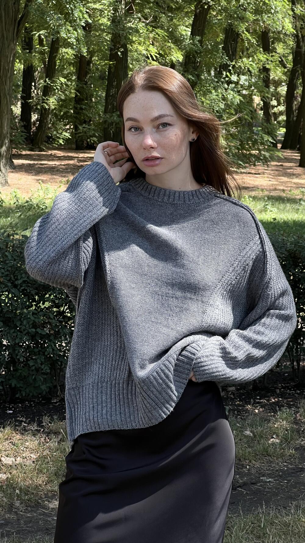 Светр з швом назовні у формі кокона Un7038 Lara S/M, Графітовий