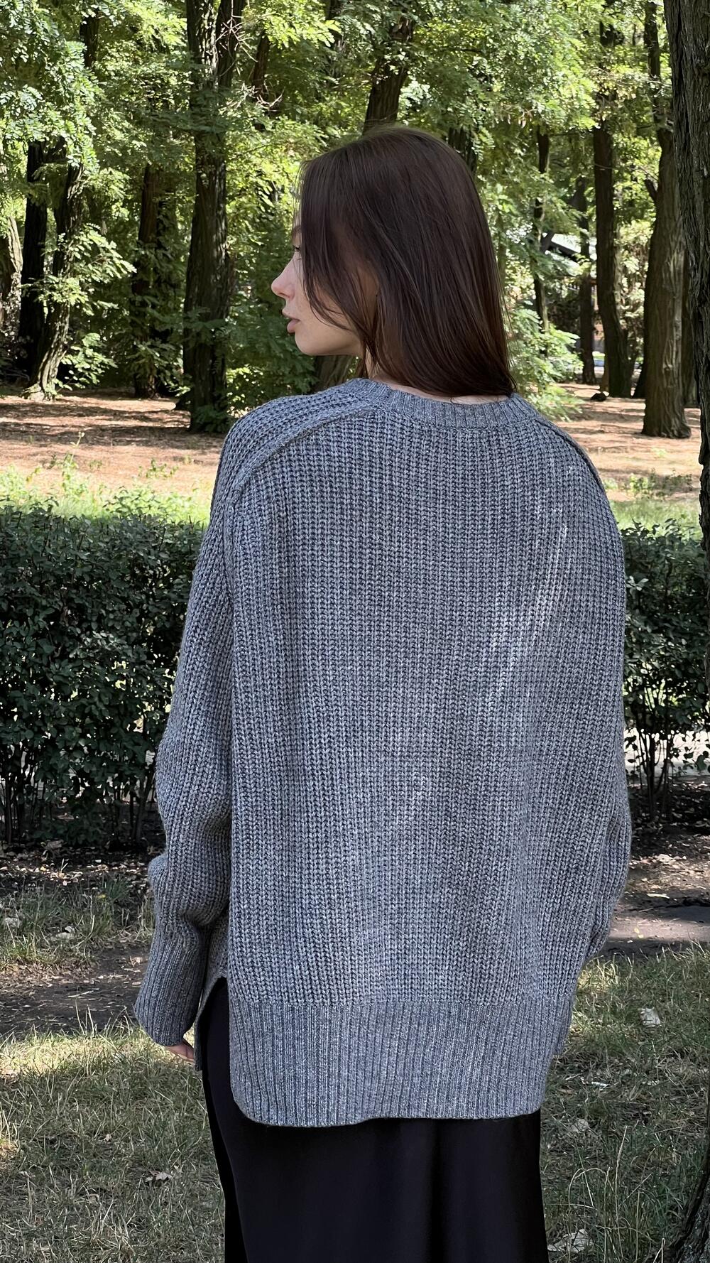 Светр з швами назовні з розрізами збоку Un7039 Lara S/M, Графітовий